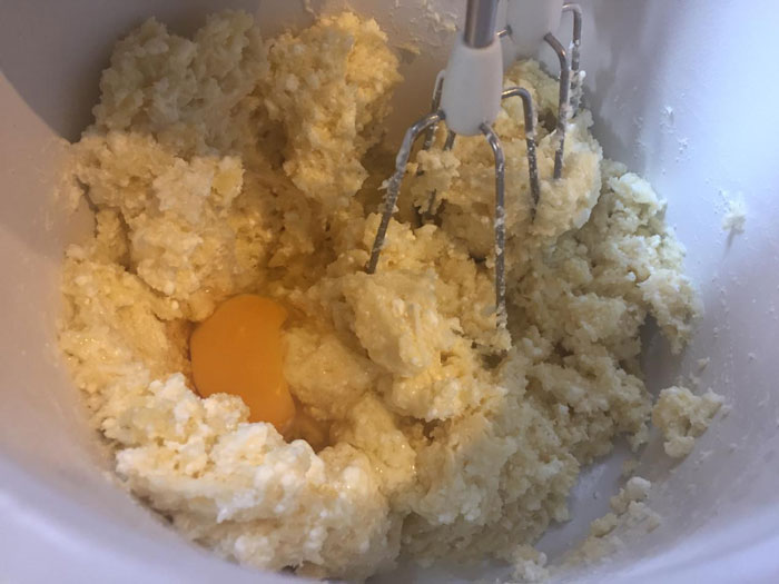 Творожное печенье с апельсиновым джемом